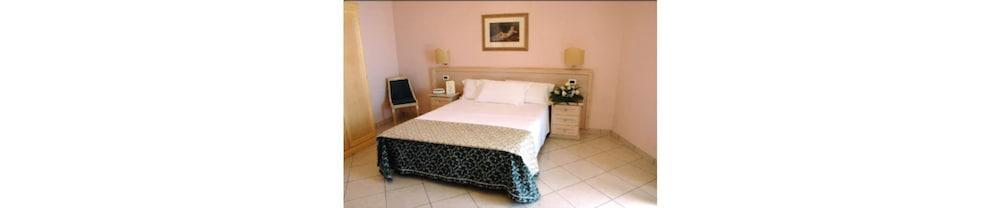 Wave Hotel Acireale Ngoại thất bức ảnh