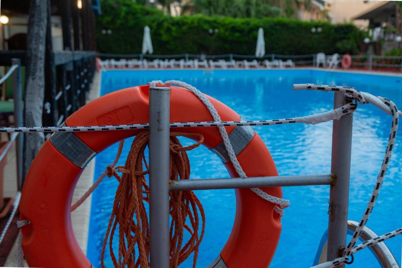 Wave Hotel Acireale Ngoại thất bức ảnh