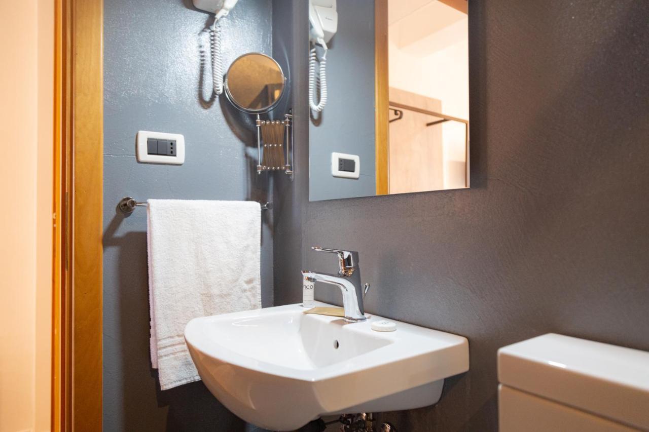 Wave Hotel Acireale Ngoại thất bức ảnh